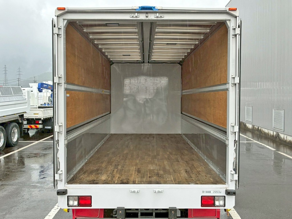 いすゞ フォワード 2RG-FRR90S2(2WD)の写真12