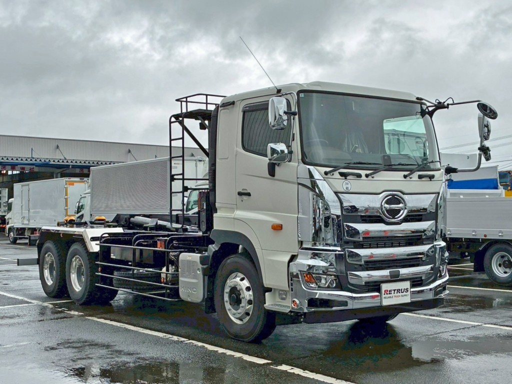 ホイールはアルミ製です。|日野 プロフィア 2DG-FS1AJEの写真2