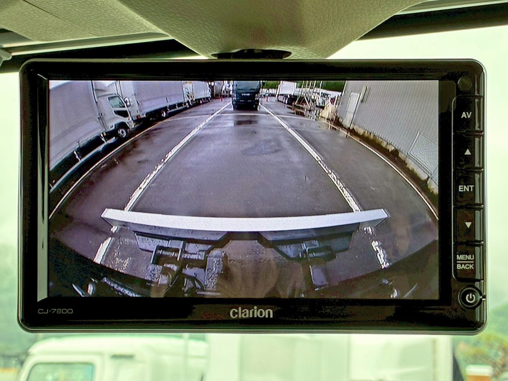 液晶バックモニター付きです。|日野 プロフィア 2DG-FS1AJEの写真20