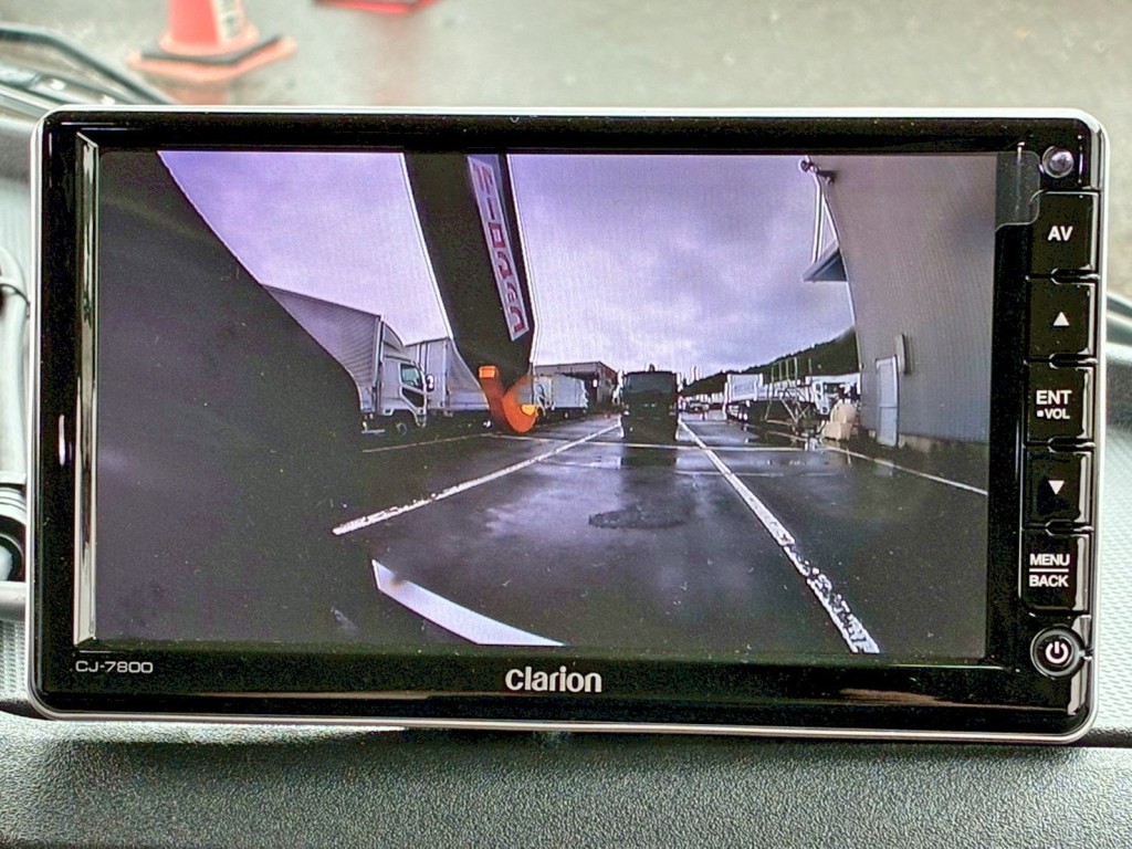 連結確認用のモニター付きです。|日野 プロフィア 2DG-FS1AJEの写真21
