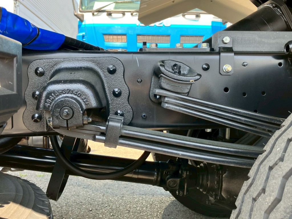 リーフサスです。|日野 デュトロ 2KG-XZU700X(2WD)の写真7