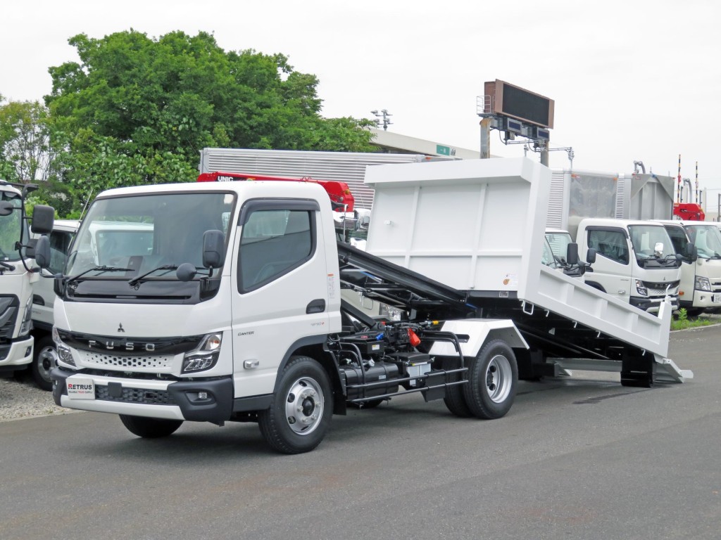 三菱 キャンター 2PG-FEBM0(2WD)の写真1