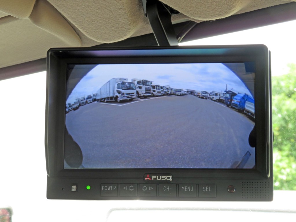 液晶バックモニター付きです。|三菱 キャンター 2PG-FEBM0(2WD)の写真19