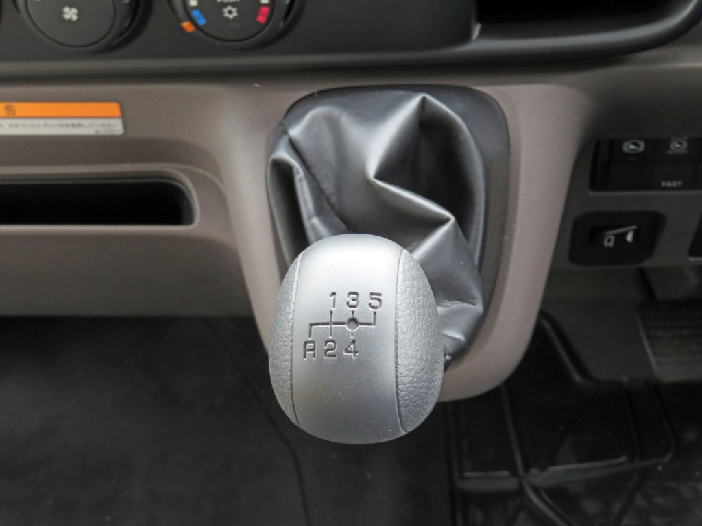三菱 キャンター 2PG-FEBM0(2WD)の写真21