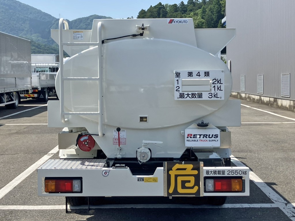 積載物は 軽油・灯油・A重油です。|日野 デュトロ 2DG-XZU685M(4WD)の写真12