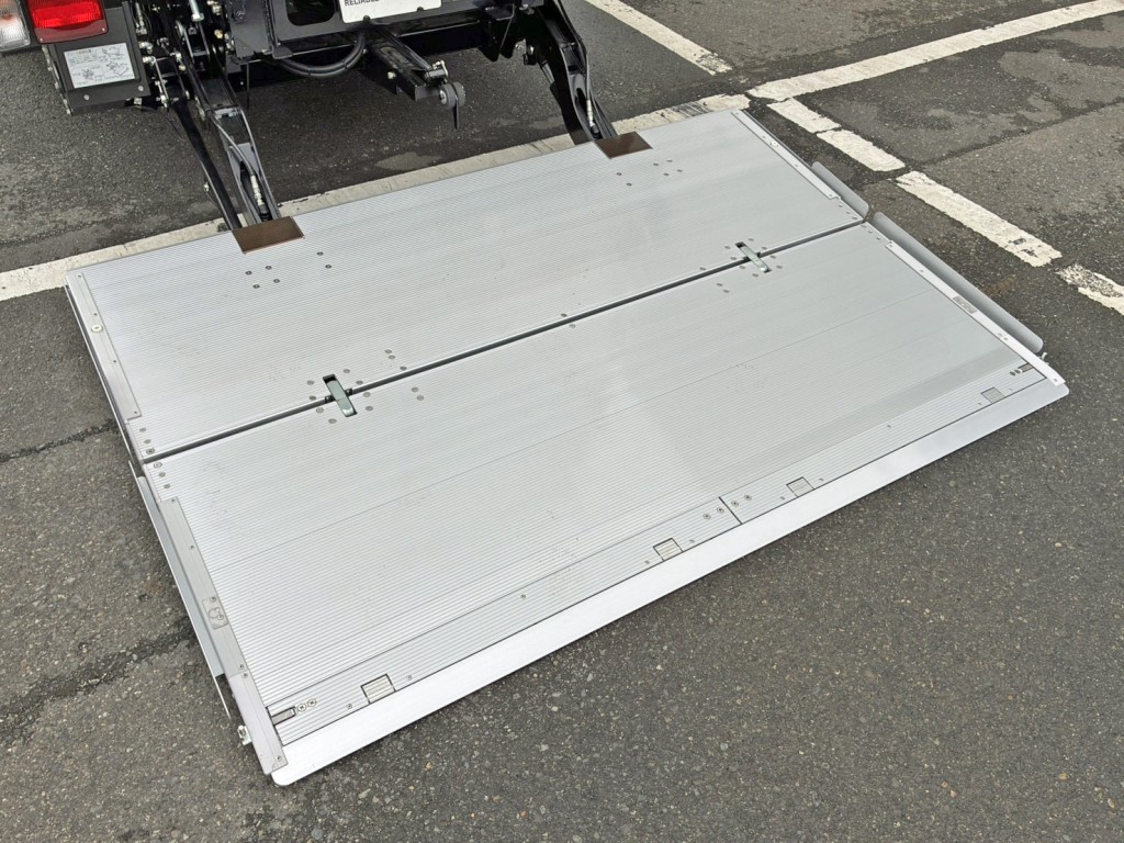 ゲートのステージの状態です。|日野 レンジャー 2KG-FD2ABG(2WD)の写真16