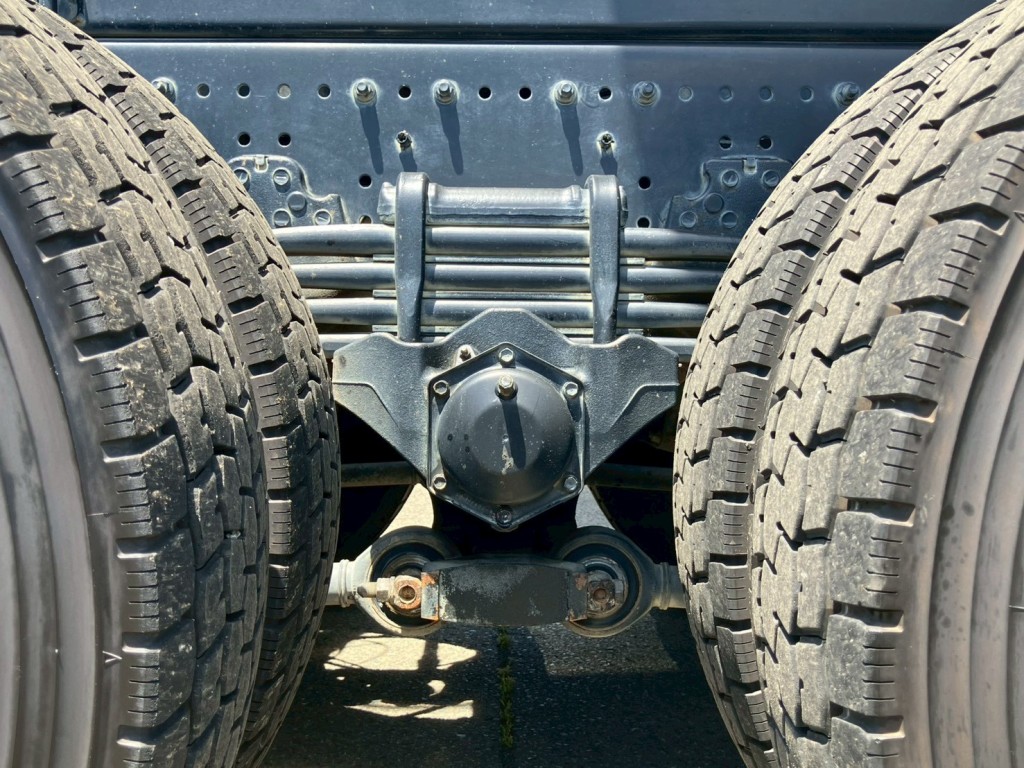リーフサスです。|日野 プロフィア 2DG-FS1AGAの写真5