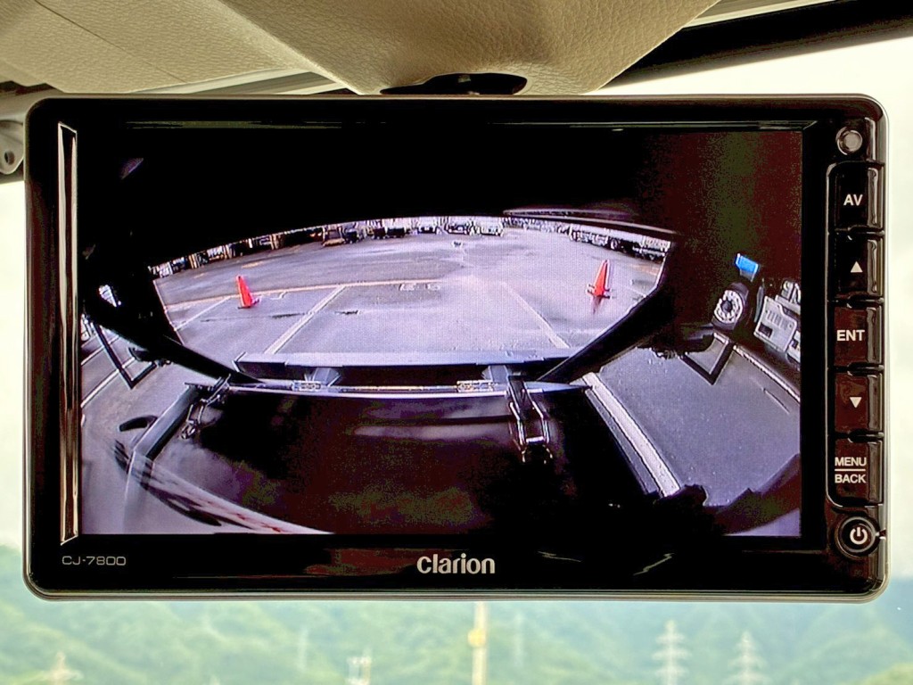 液晶バックモニター付きです。|日野 プロフィア 2DG-FS1AHEの写真23