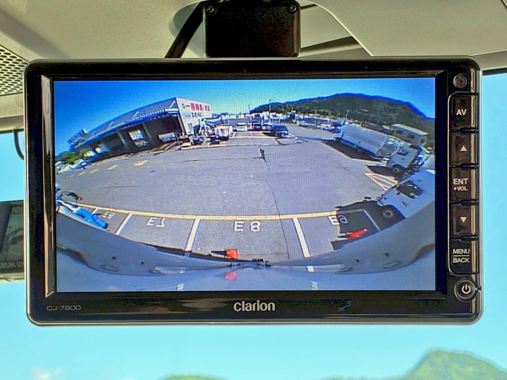 液晶バックモニター付きです。|いすゞ ギガ 2PG-CYJ77Dの写真16