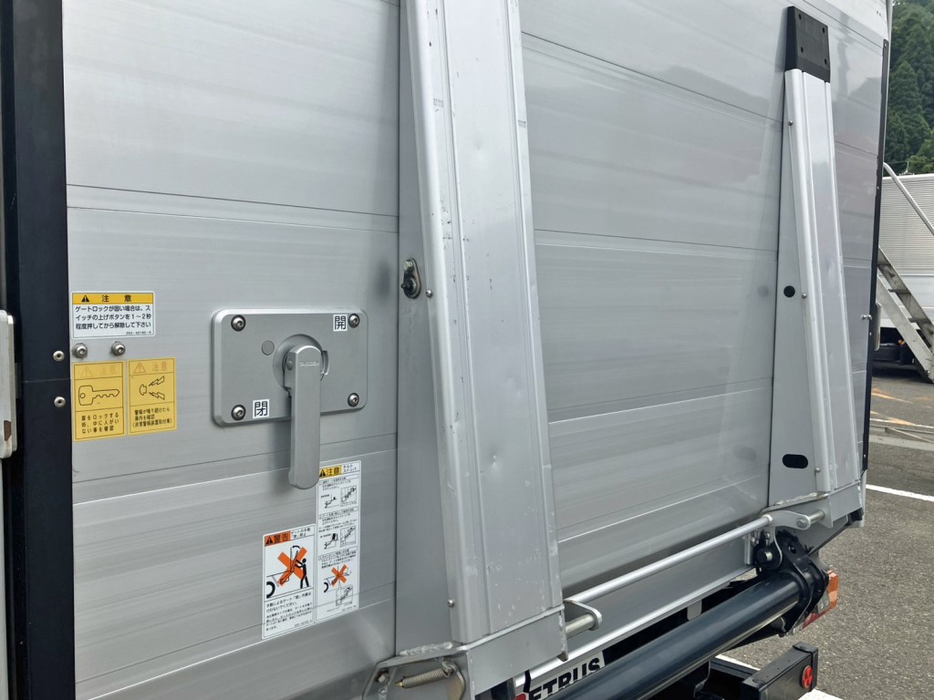 ゲートにへこみがあります。(助手席側)|日野 デュトロ 2RG-XZU712M(2WD)の写真15
