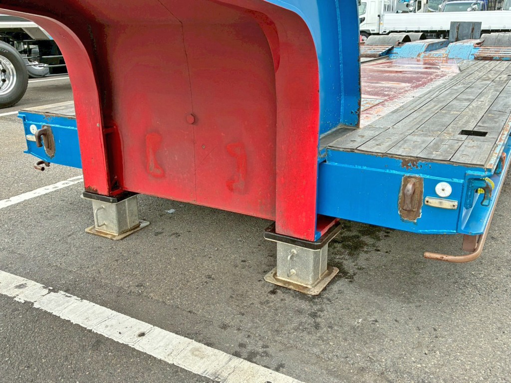 脚は付いておりません。|東邦 TD34J4G2Sの写真30