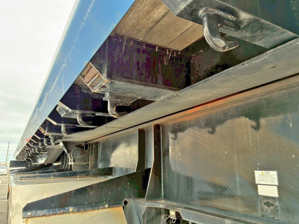 シャーシとネタの状態です。(縦ネタ・横ネタは鉄製です)|東急 TF28H7B2Sの写真6