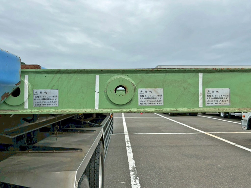板幅2.8mで34度、板幅3.0mで39.5度、板幅3.3mで45.5度に傾斜し基準内で運搬可です。|東急 TF28H7B2Sの写真12