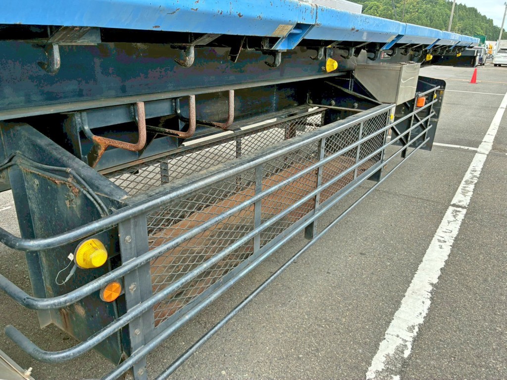 運転席側にりん木入れが付いています。|東急 TF28H7B2Sの写真23
