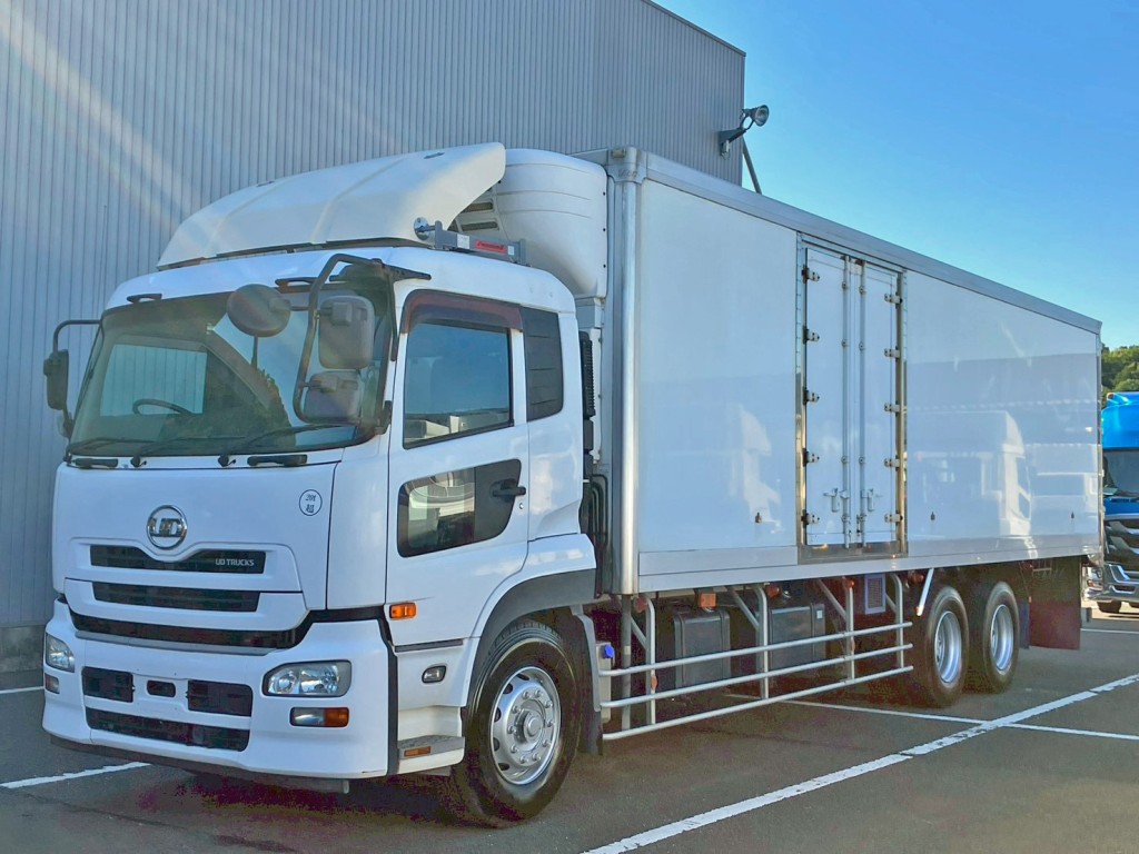 UDトラックス クオン QKG-CD5ZAの写真1