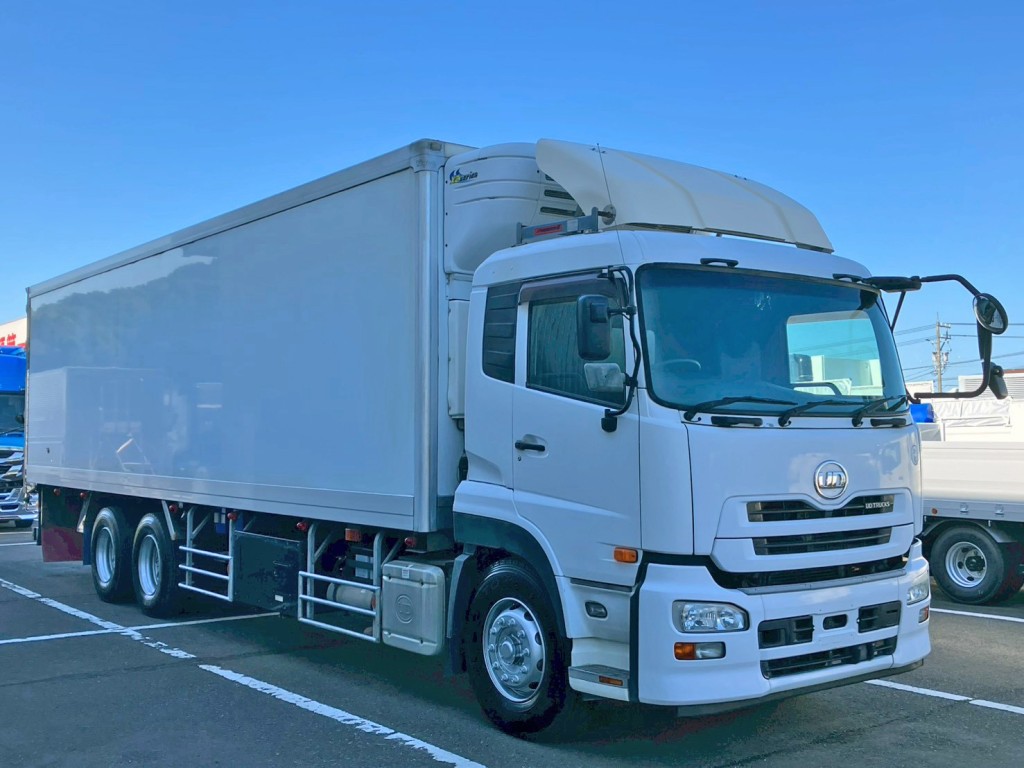 UDトラックス クオン QKG-CD5ZAの写真2