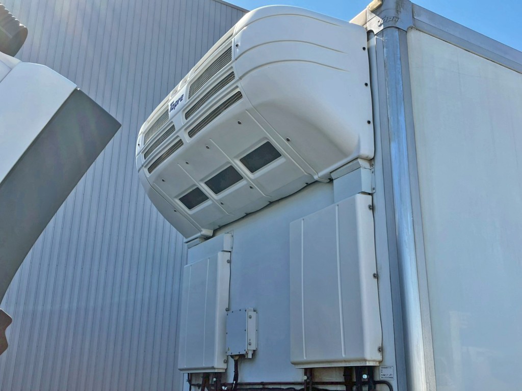 UDトラックス クオン QKG-CD5ZAの写真15