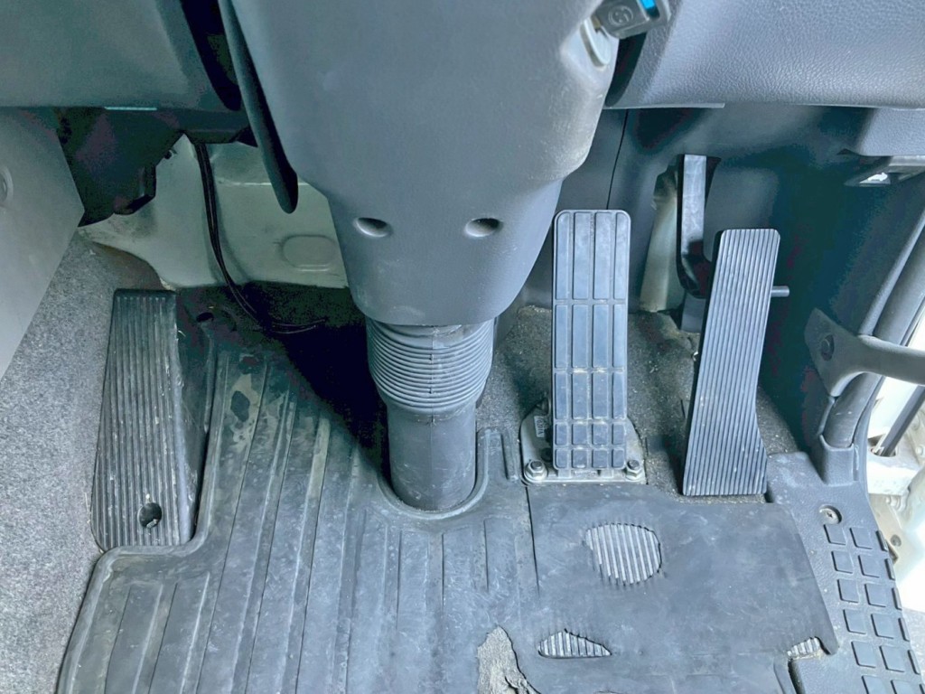 UDトラックス クオン QKG-CD5ZAの写真32