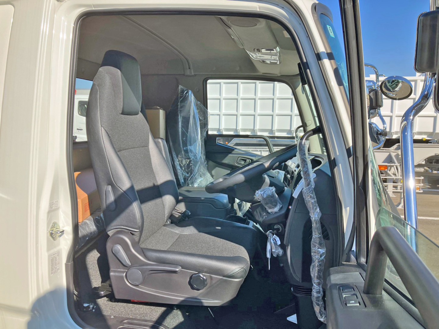 三菱 ファイター 2KG-FK65F(2WD)の写真7