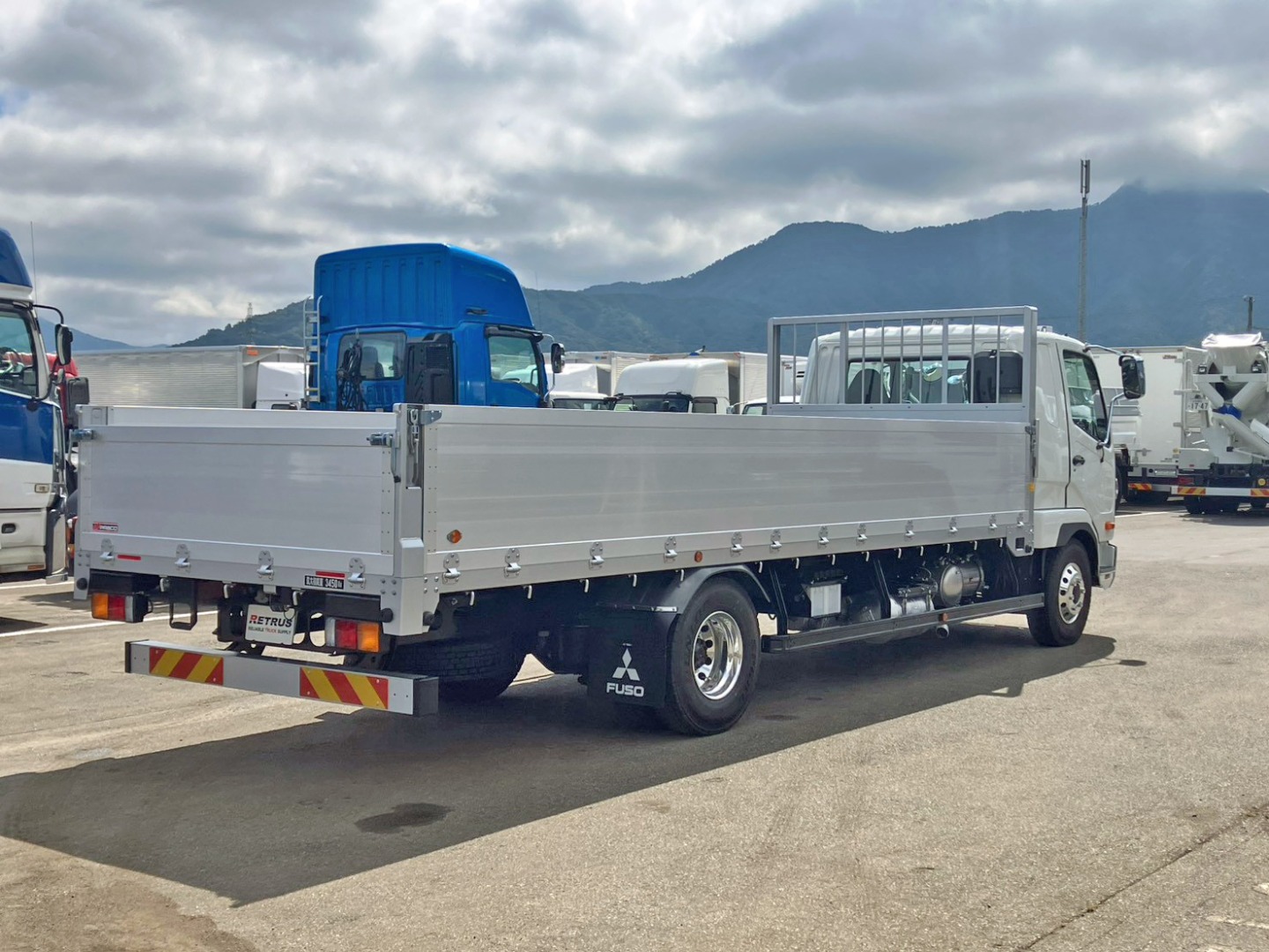三菱 ファイター 2KG-FK65F(2WD)の写真4