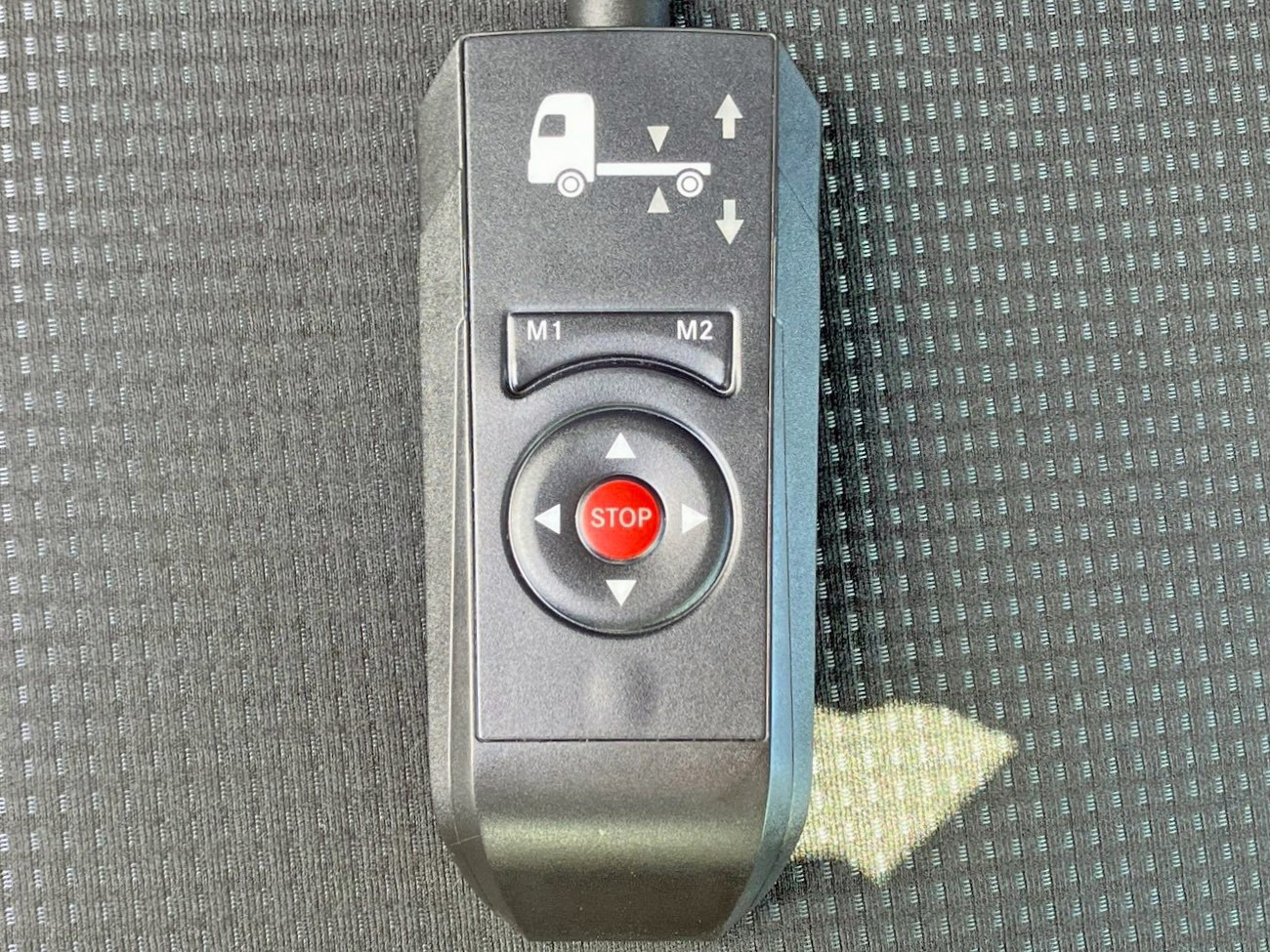 エアサスのコントローラーです。|三菱 ファイター 2KG-FK65F(2WD)の写真15