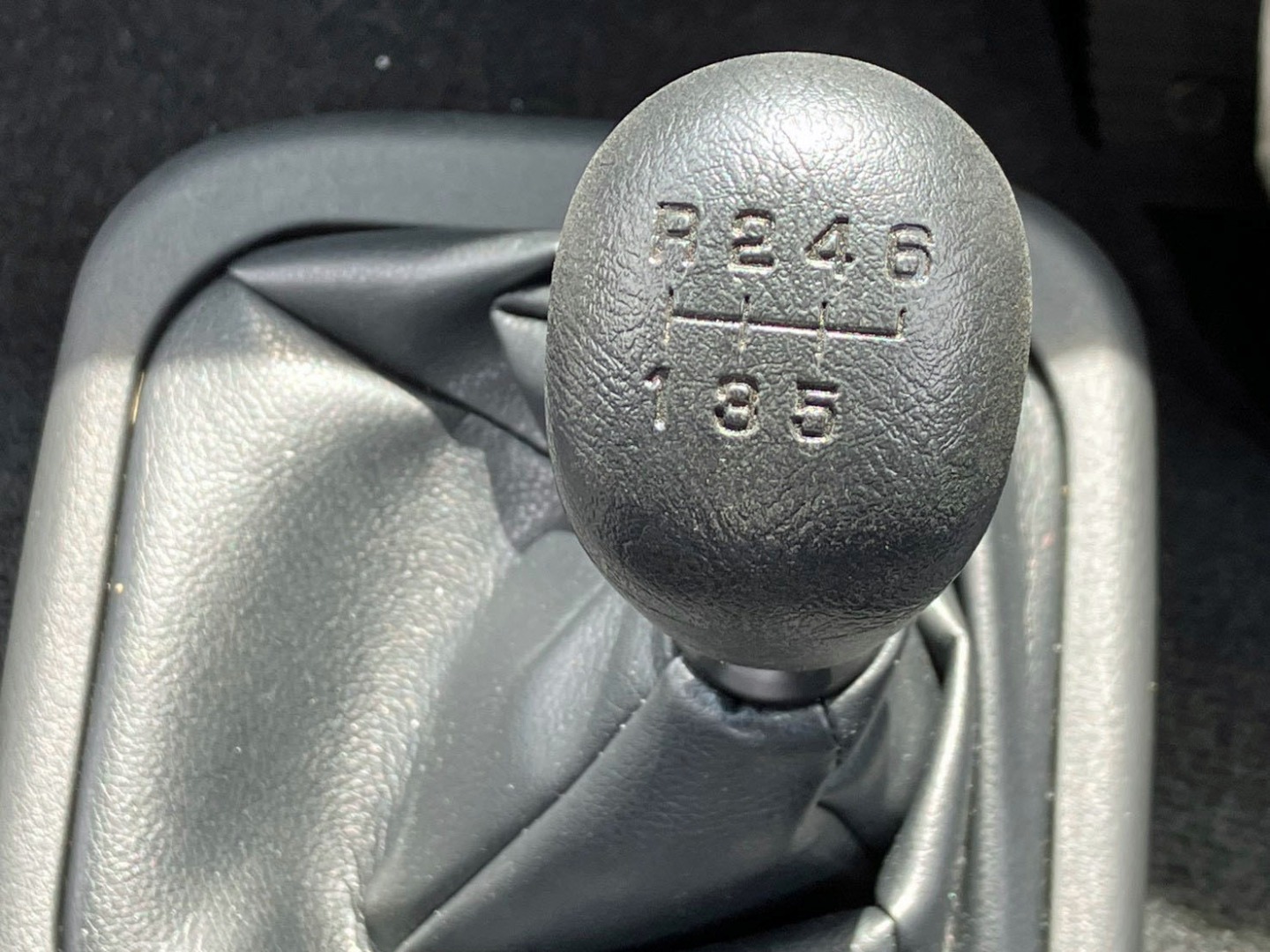 三菱 ファイター 2KG-FK62F(2WD)の写真15