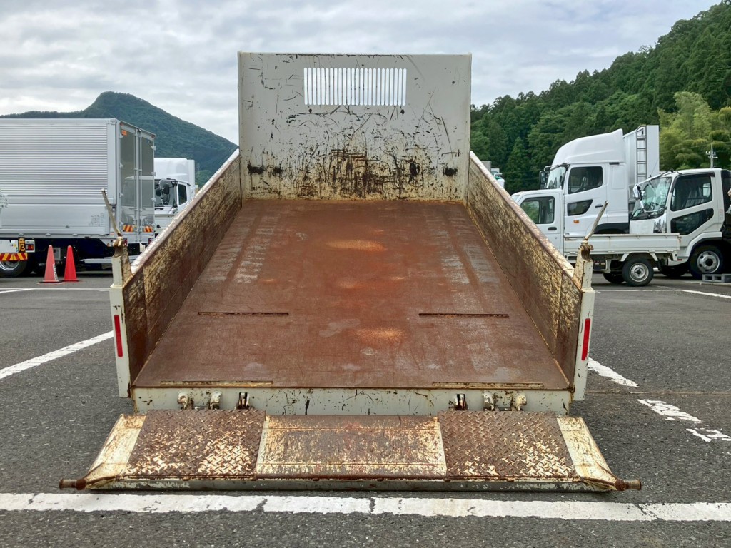床鉄板です。|日野 デュトロ 2RG-XZU600Tの写真12