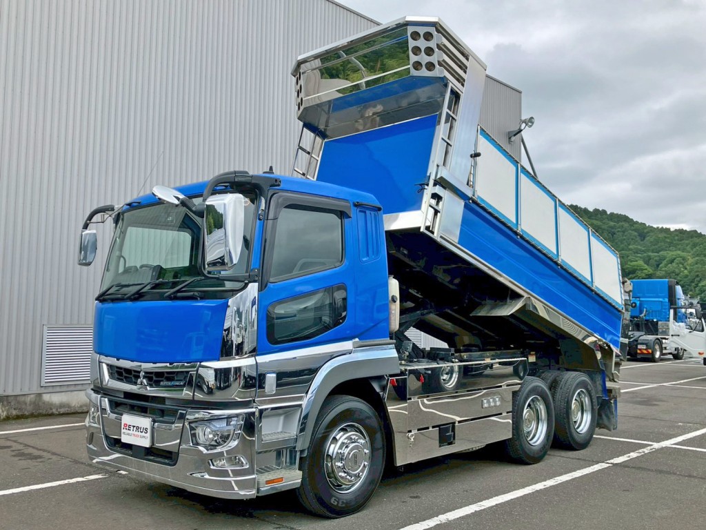 フロント周り、メッキパーツで飾っています。|三菱 スーパーグレート 2PG-FV70HXの写真1