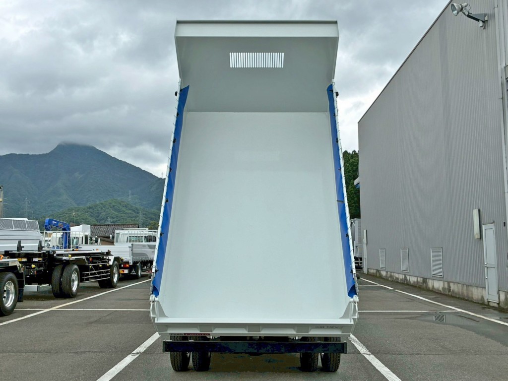 三菱 ファイター 2KG-FK62F(2WD)の写真8
