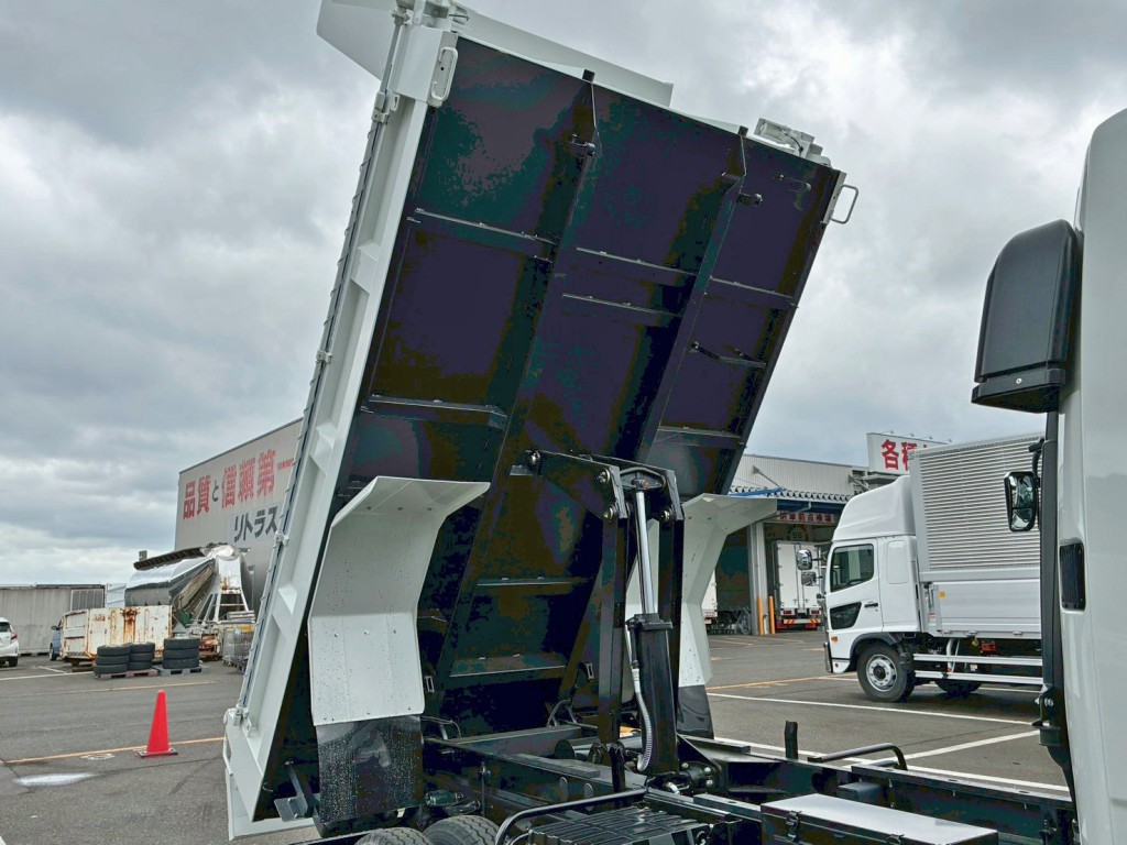 三菱 ファイター 2KG-FK62F(2WD)の写真11