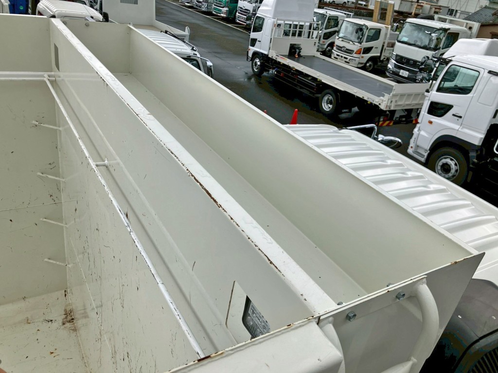 シートデッキの状態です。|日野 プロフィア 2DG-FS1AJEの写真16