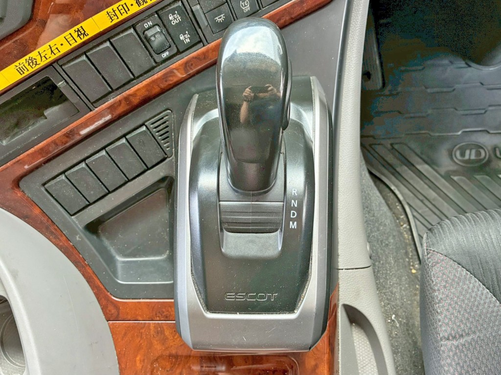 エスコットⅤです。|UDトラックス 2PG-CG5CAの写真36