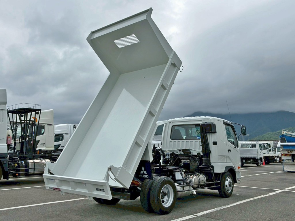 三菱 ファイター 2KG-FK62F(2WD)の写真4