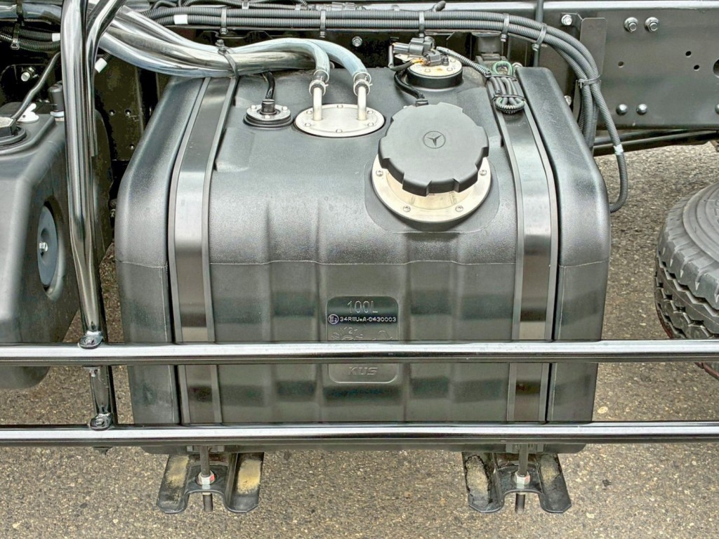 燃料タンクは100Lです。|三菱 ファイター 2KG-FK62F(2WD)の写真19