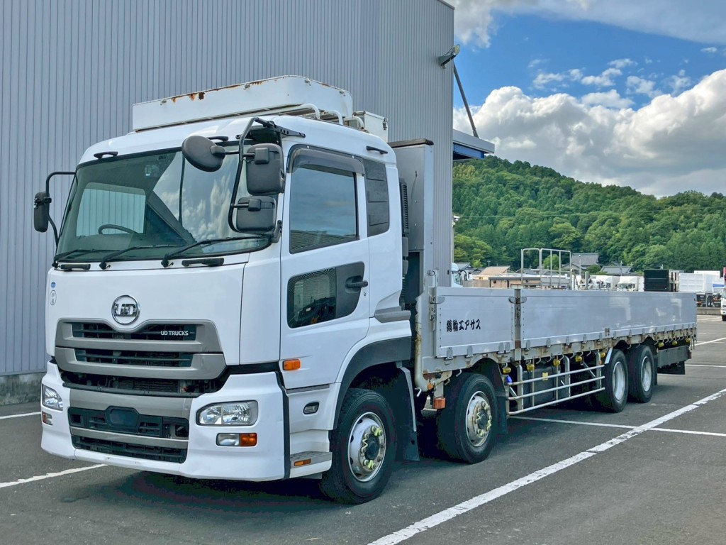 UDトラックス クオン QPG-CG5ZEの写真1