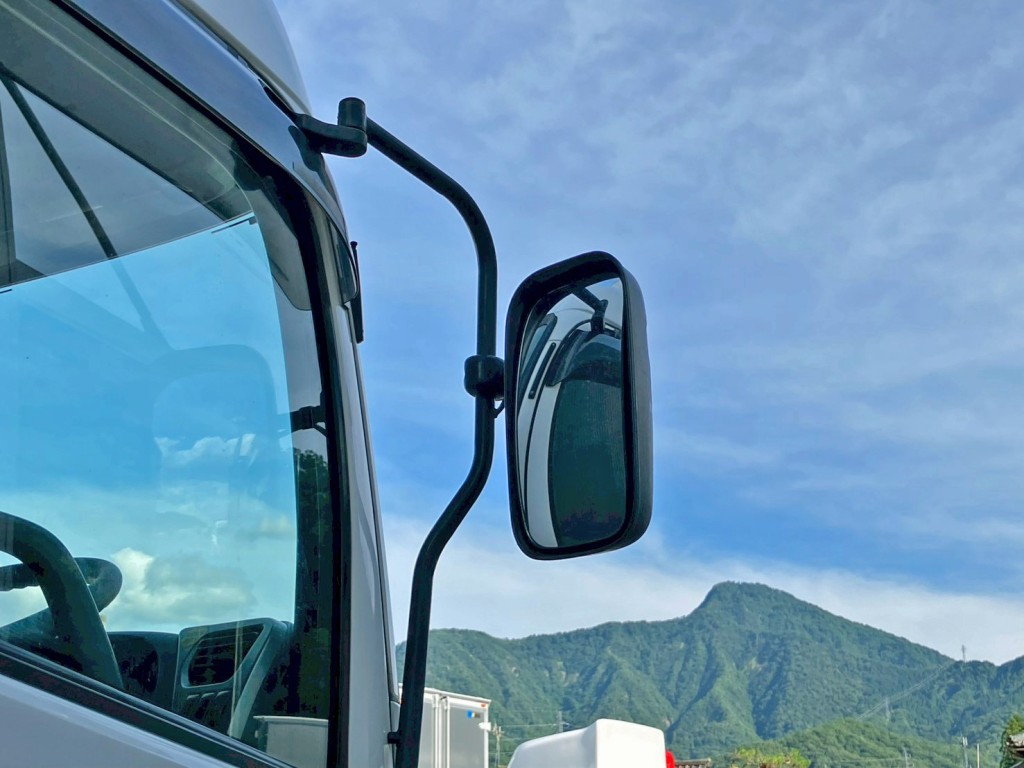 運転席側電動ミラー作動不良です。|UDトラックス クオン QPG-CG5ZEの写真40