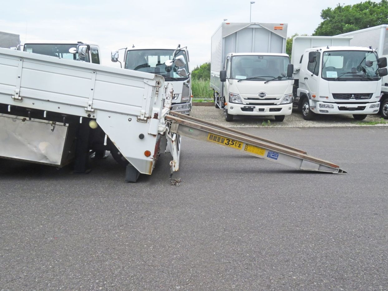 三菱 ファイター 2KG-FK62FZの写真37