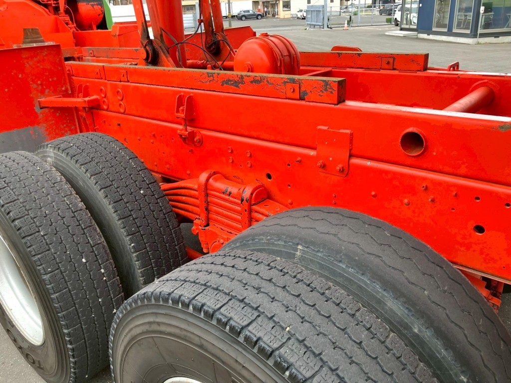シャーシの状態です。|いすゞ ギガ 2PG-CXZ77CTの写真12