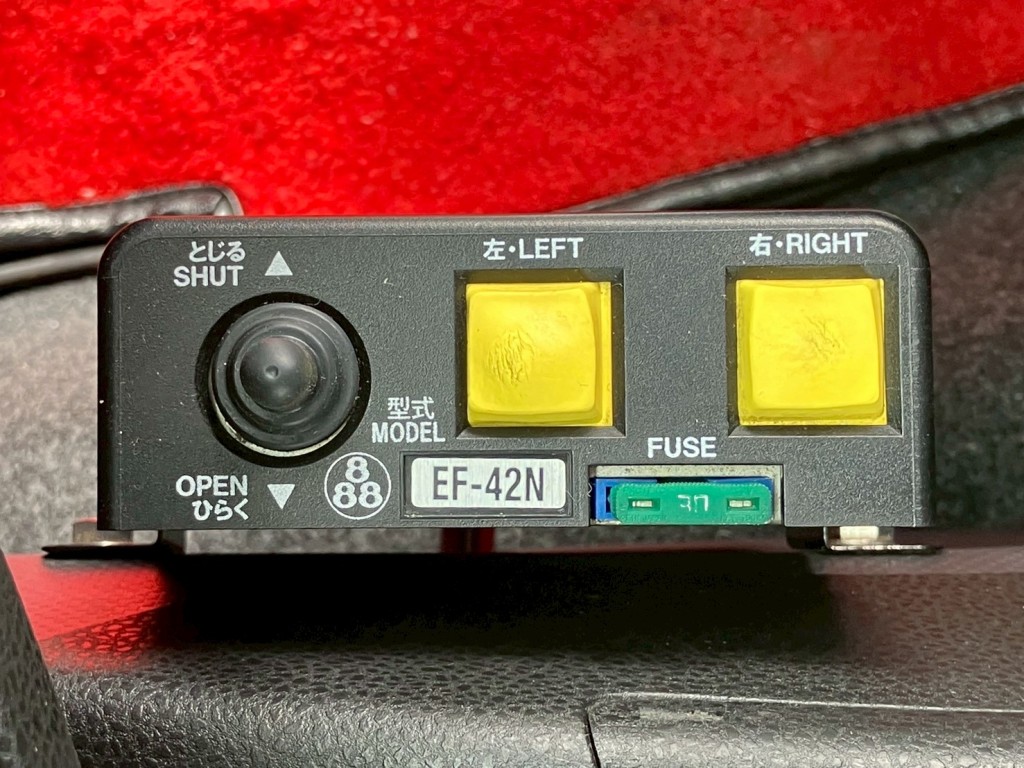 コボレーンの操作スイッチです。|いすゞ ギガ 2PG-CXZ77CTの写真20