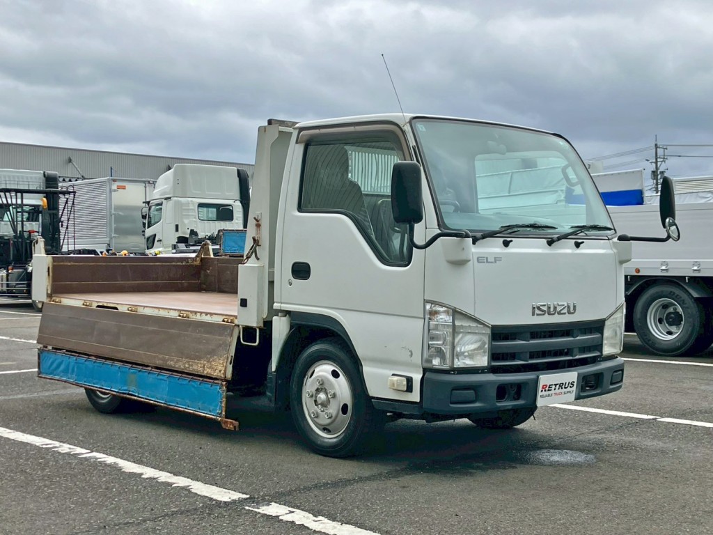 アオリを開いた状態です。|いすゞ エルフ TKG-NJR85AD(2WD)の写真2