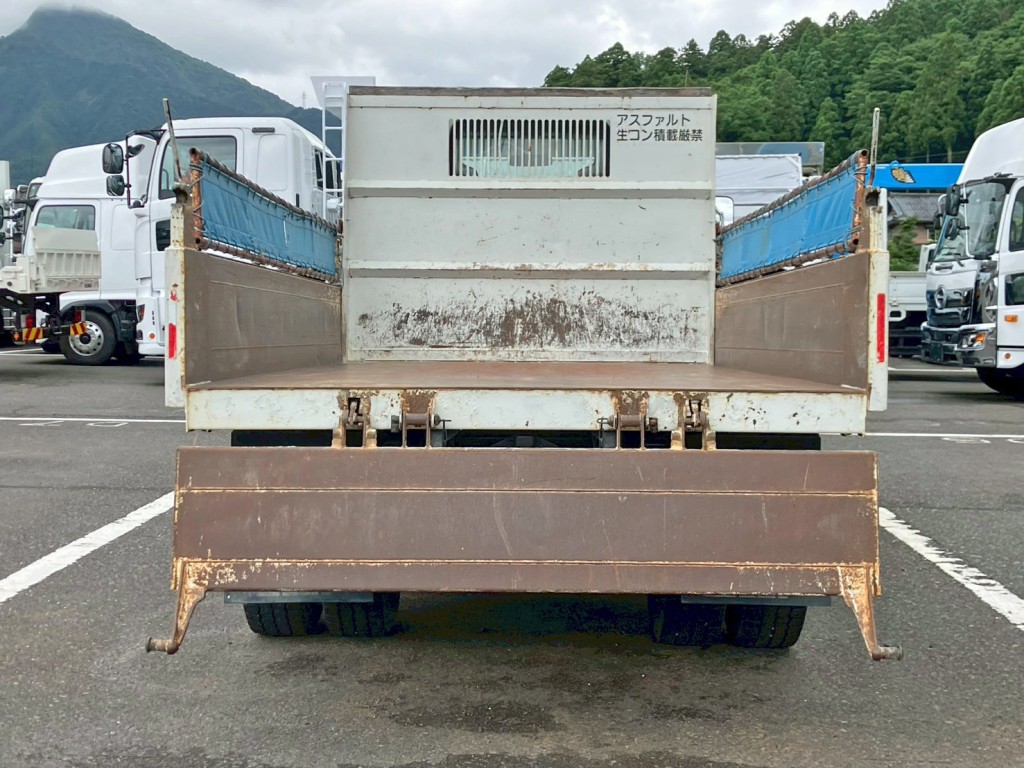 リアゲートは上開きもできます。|いすゞ エルフ TKG-NJR85AD(2WD)の写真10