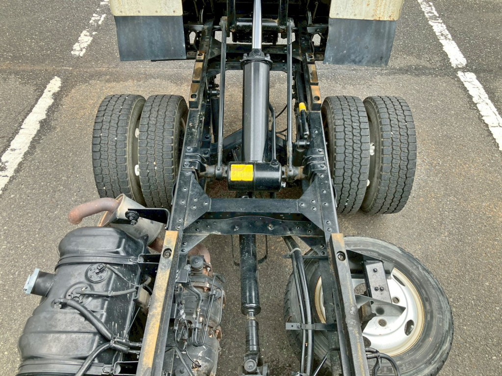 いすゞ エルフ TKG-NJR85AD(2WD)の写真24