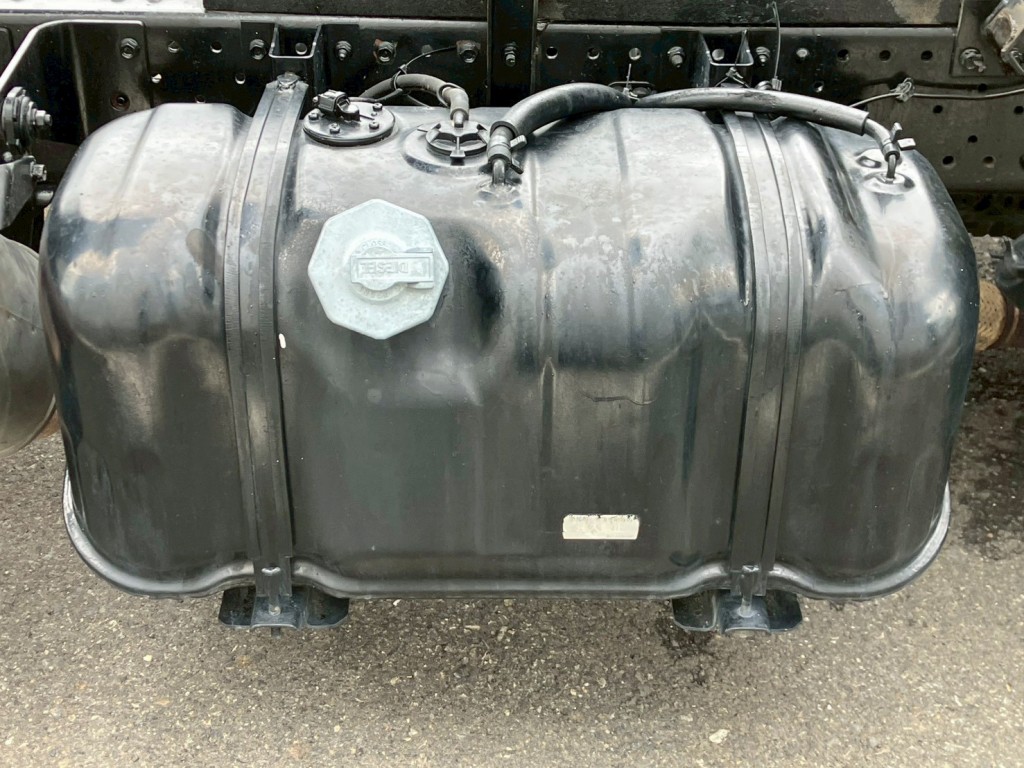 燃料タンクは60Lです。|いすゞ エルフ TKG-NJR85AD(2WD)の写真28