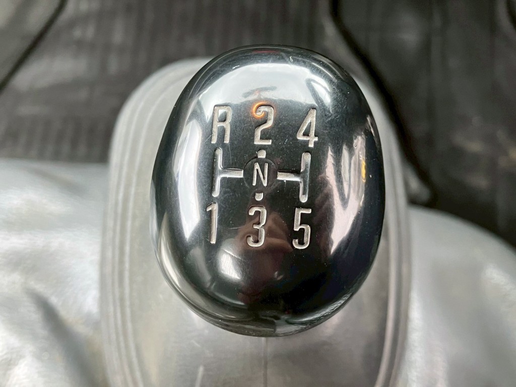 いすゞ エルフ TKG-NJR85AD(2WD)の写真29