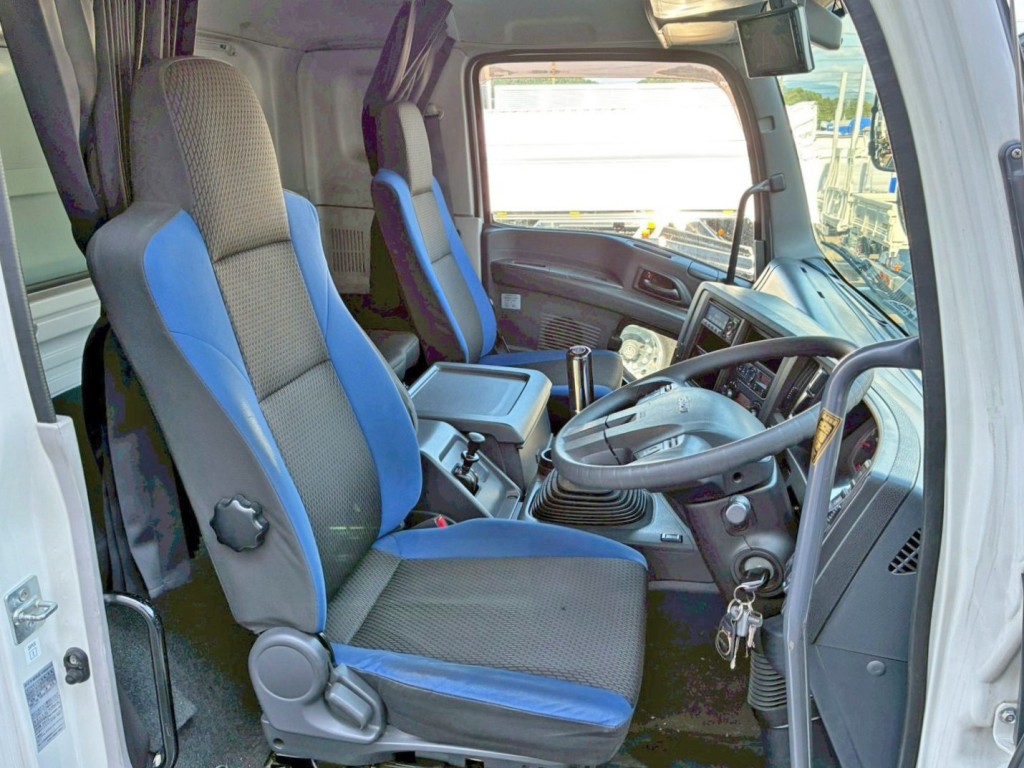 いすゞ ギガ 2PG-CYJ77Cの写真7