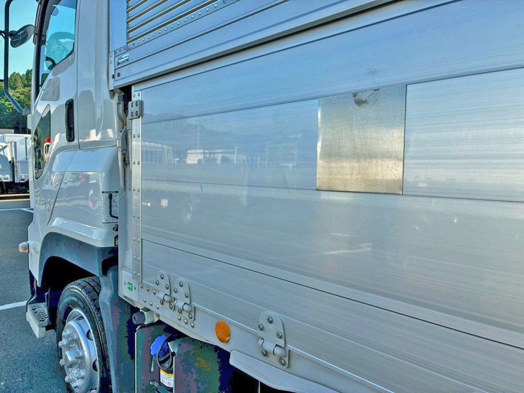 いすゞ ギガ 2PG-CYJ77Cの写真20