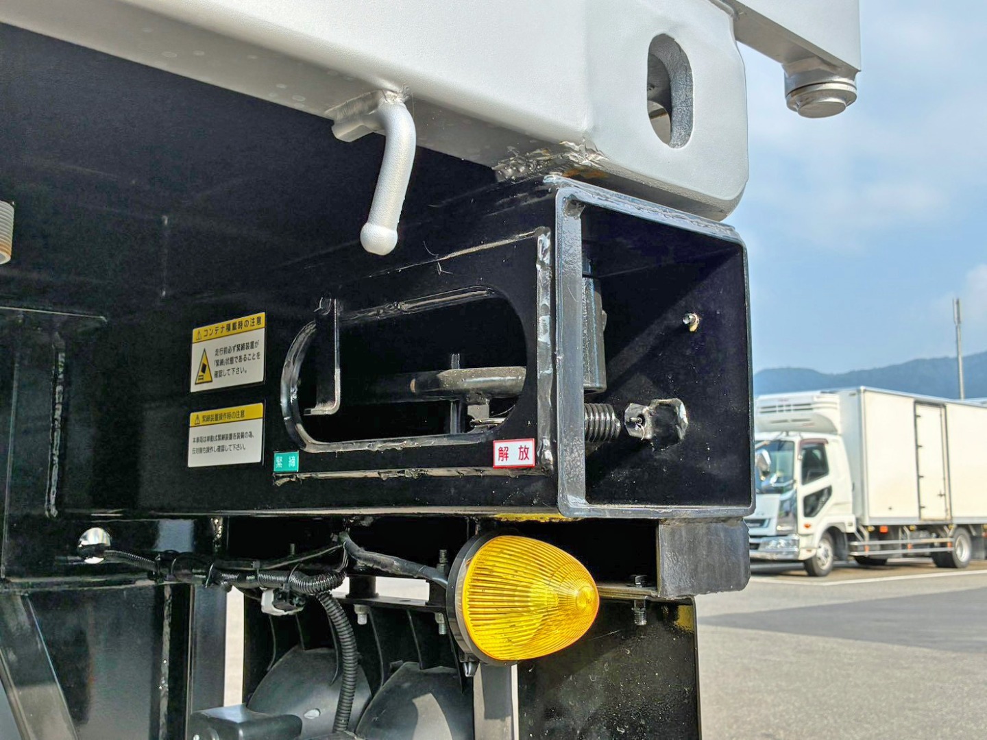 ツイストロックの状態です。|フルハーフ KFKGF340Wの写真15