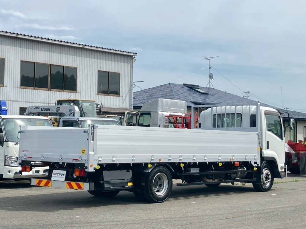いすゞ フォワード 2RG-FTR90V2の写真4