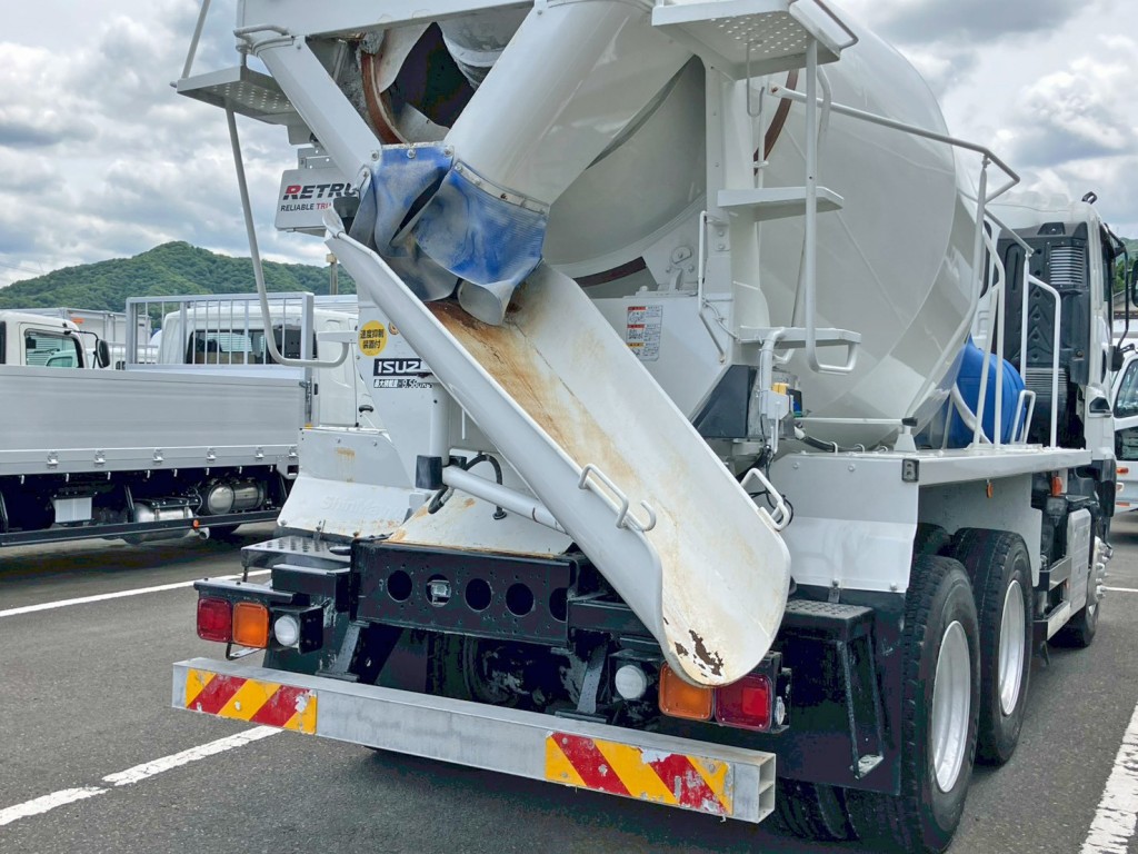 シューターを下限まで下げた状態です。|いすゞ ギガ 2KG-CXZ77CTの写真13