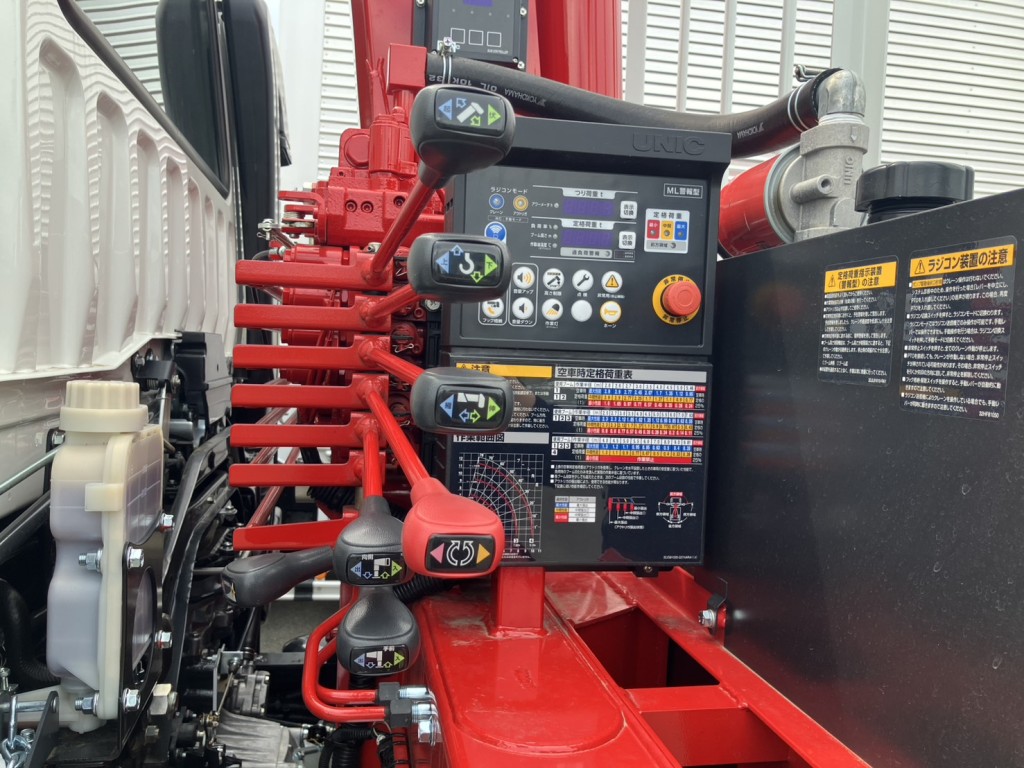 三菱 ファイター 2KG-FK62F(2WD)の写真7
